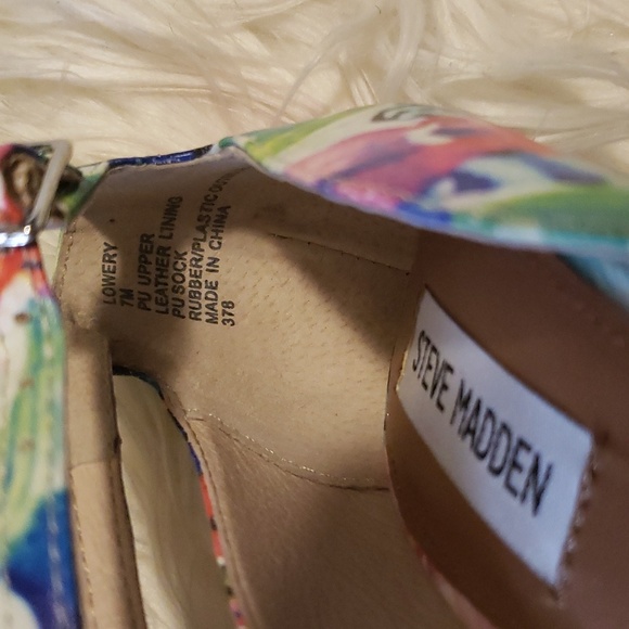 STEVE MADDEN Platform Heels - Picture 5 of 7